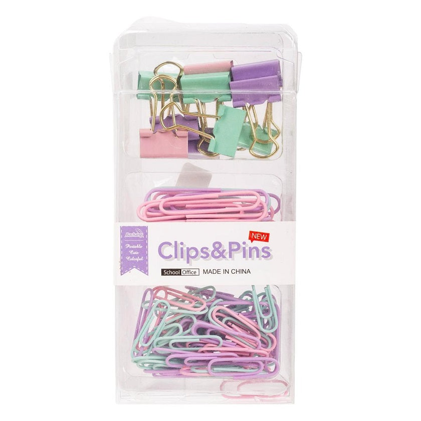 Ensemble de trombones et pinces de notes pastel