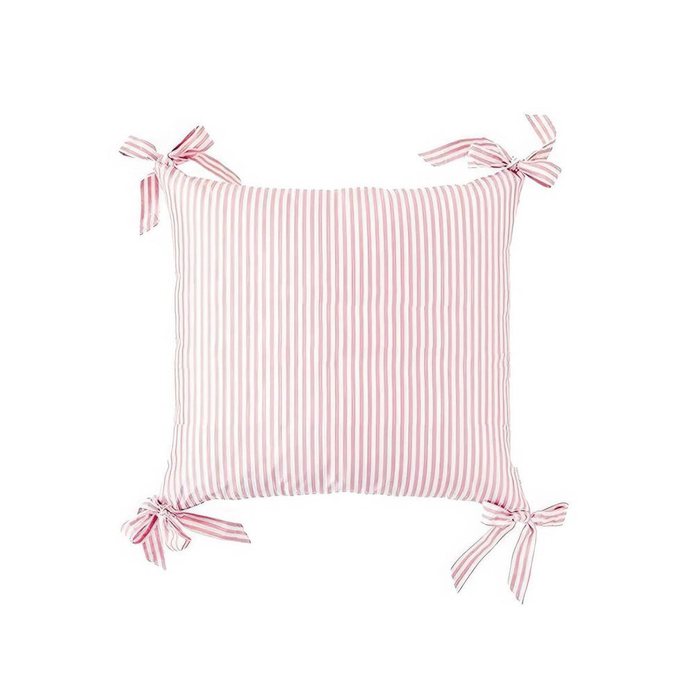 Coussin 17,7 po x 17,7 po blanc ligné rose
