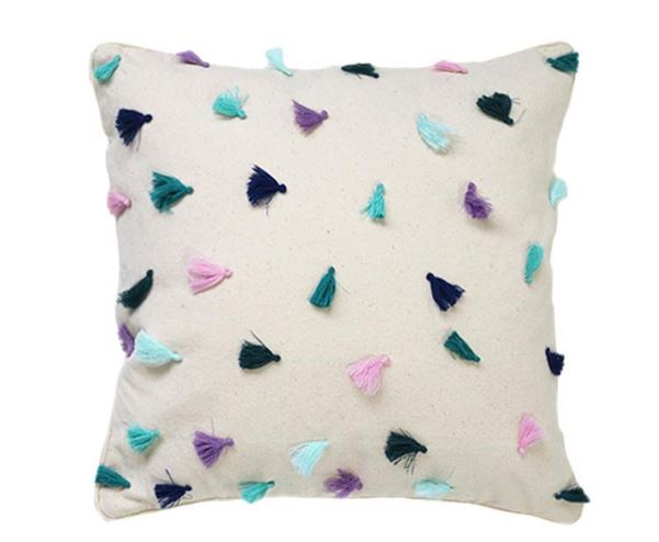 Coussin 18 po x 18 po pompons turquoise