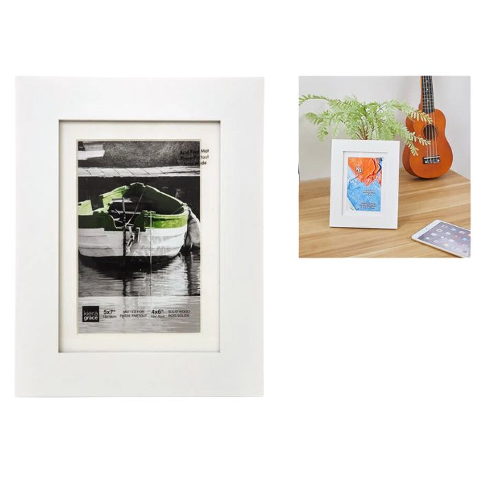 Cadre photo en bois blanc avec passe-partout