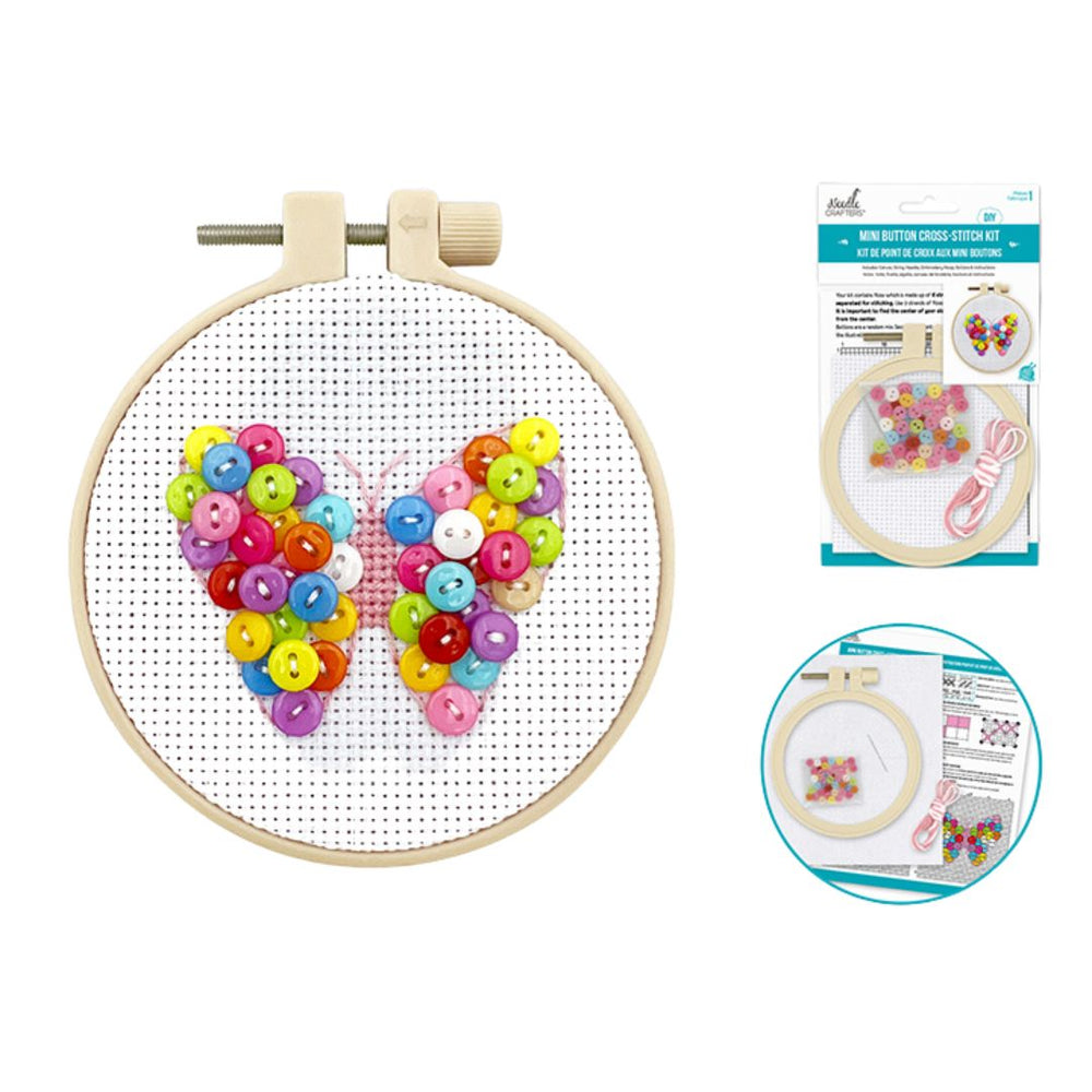 Ensemble de point de croix avec boutons papillon