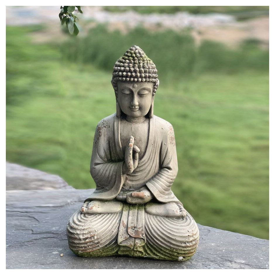 Bouddha assis main levée en ciment 10,25 po x 7,5 po x 17 po