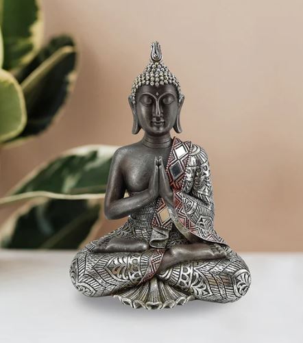 Bouddha argent assis qui prie 8,5 po x 5,5 po x 12 po