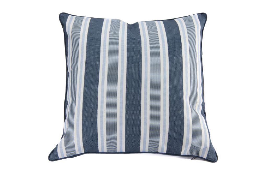 Coussin extérieur 18 po x 18 po rayé bleu