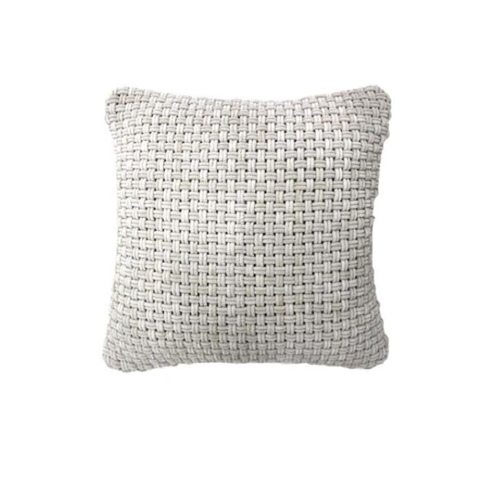 Coussin 18 po x 18 po tissée en nattes gris pâle