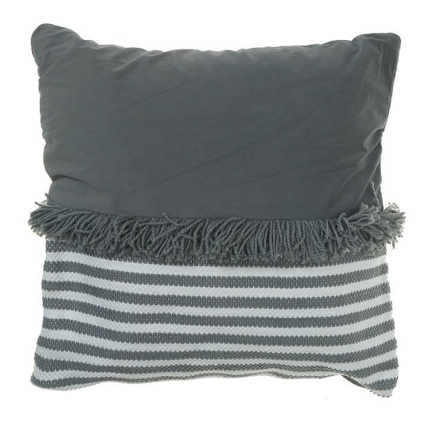 Coussin 18 po x 18 po gris avec frange et rayure grise et blanche