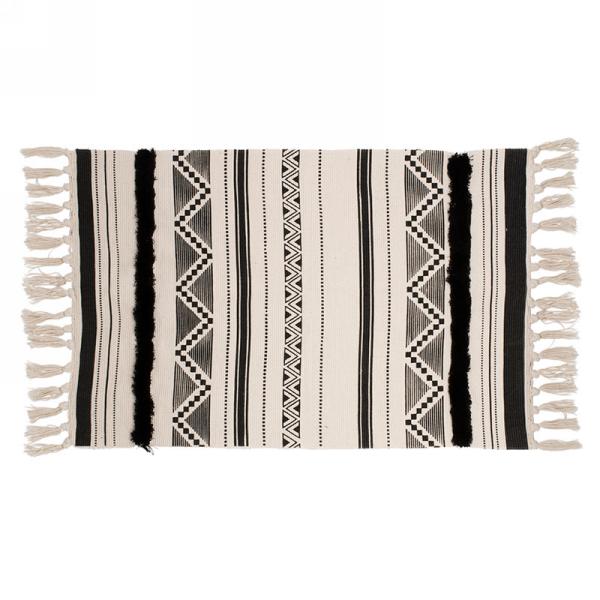 Tapis 24 po x 40 po beige avec des motifs lignés et zig zag frange beige