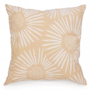 Coussin 17 po x 17 po jaune avec fleur blanche