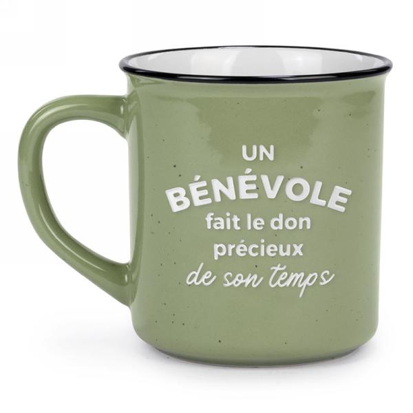 Tasse Un bénévole fait le don précieux de son temps