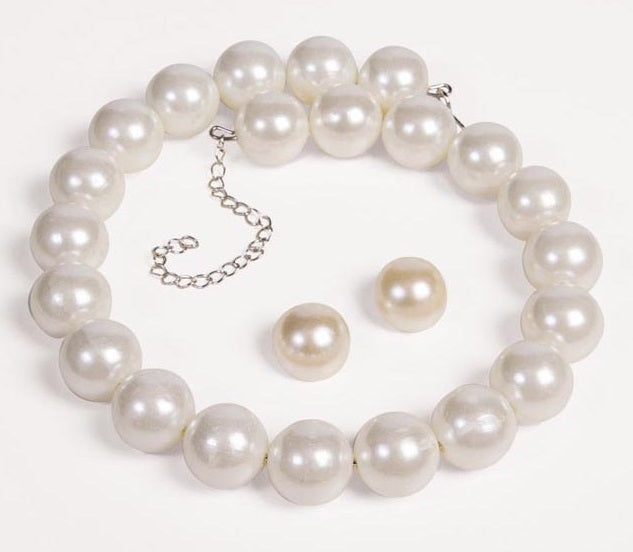 Boucles d'oreilles et collier court perles blanche