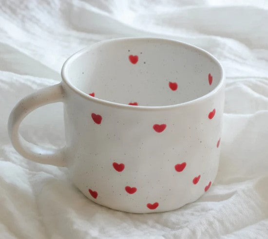 Tasse coeurs rouges minimaliste 270 ml