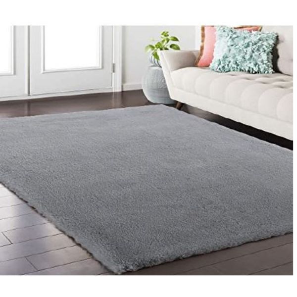 Tapis fausse fourrure épaisse 36 po x 47 po gris