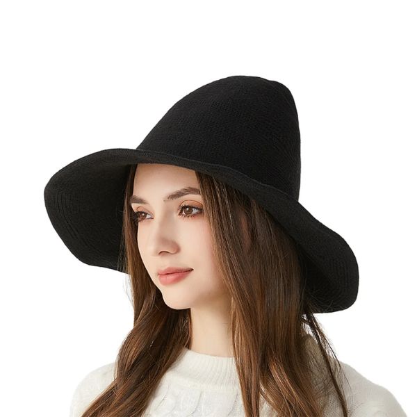 Chapeau 9 po de sorcière de Salem en tricot