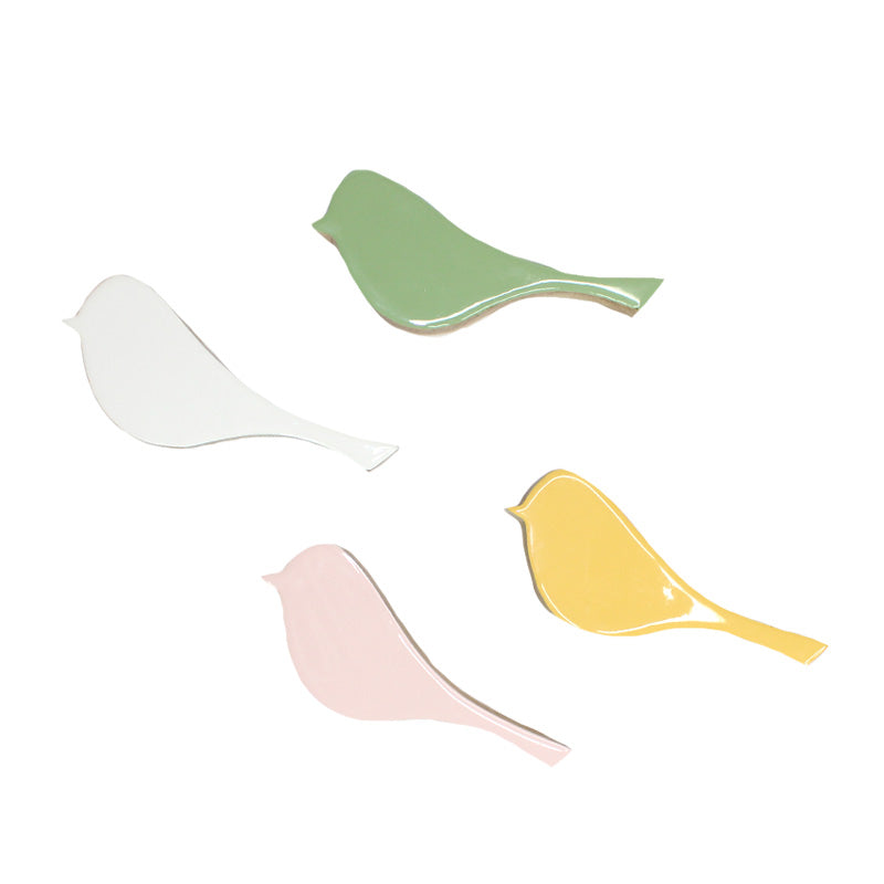 Oiseau décoratif 15 cm x 7,5 cm x 2,5 cm en bois couleur pastel