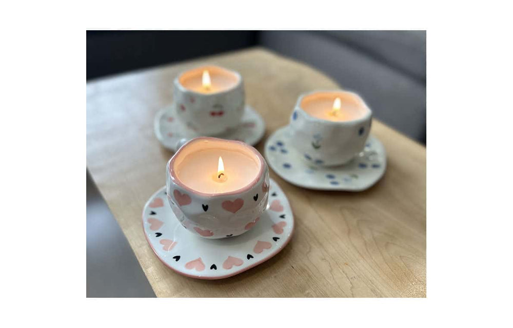 Ensemble tasse-bougie en porcelaine