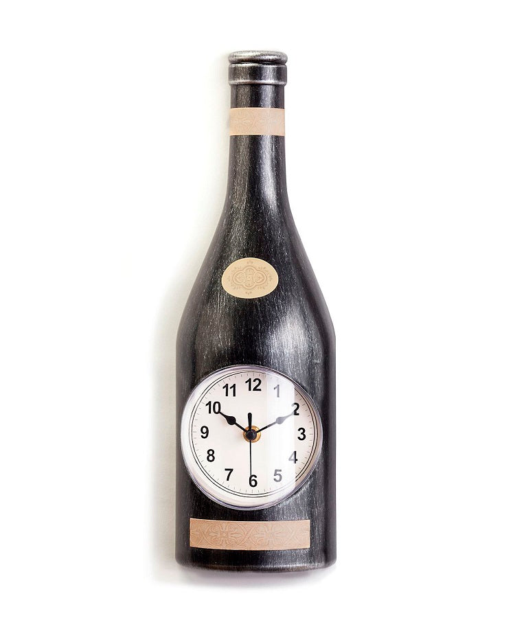 Horloge murale 5 po x 16 po en forme de bouteille de vin