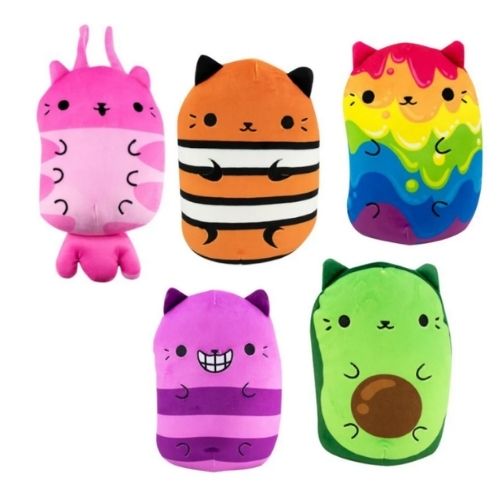 Peluche Chats contre Cornichons (modèle varié)