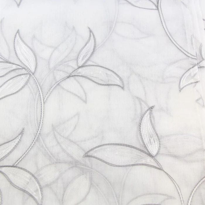 Rideau 54 po x 84 po en voilage blanc motif feuilles brodées