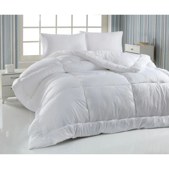 Couette en gel microfibre blanche