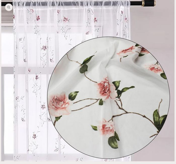 Rideau voilage Rose 52 po x 96 po blanc avec motif de fleurs roses et vertes