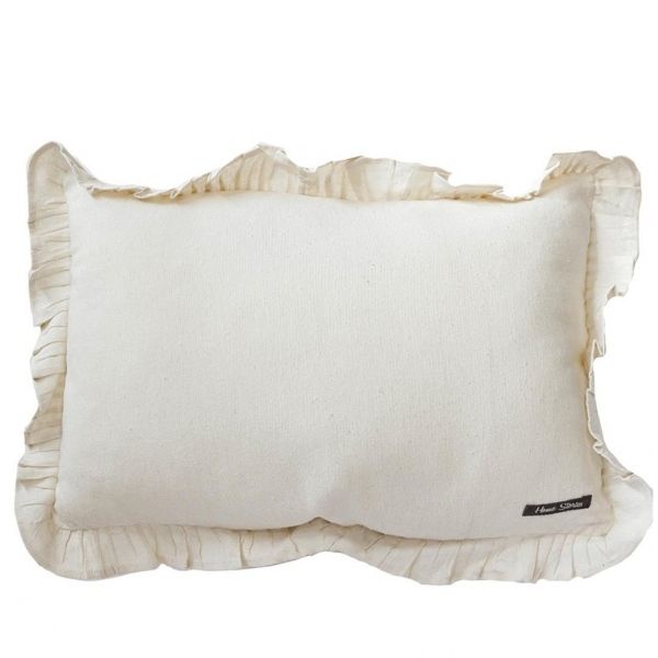 Coussin 16 po x 24 po crème avec bordure à volants