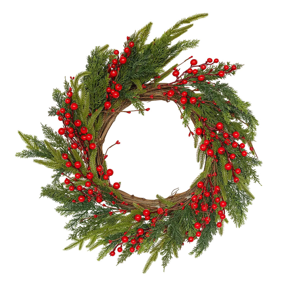 Couronne de Noël 16 po avec baies et pommes de pin